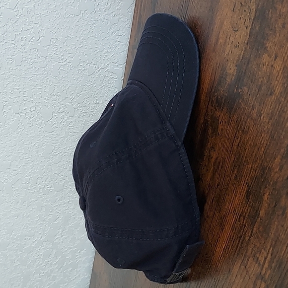 Tommy Hilfiger Hat Embroidered Logo Blue with Adj Strap - Picture 3 of 11